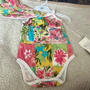 Nwt Sz 9 mths bodysuit w/ hat
